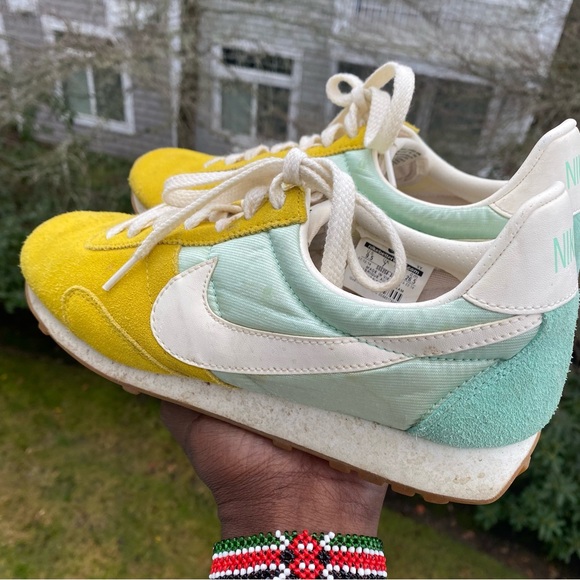 Nike Wmns Pre Montreal Racer Vintage US9.5 - Picture 2 of 11